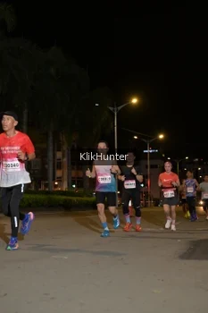 Runner Photo 1800182