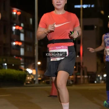 Runner Photo 1800187