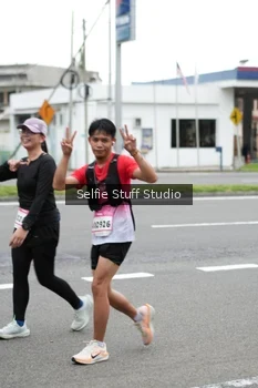 Runner Photo 1800201