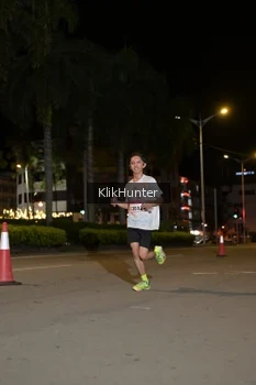 Runner Photo 1800220