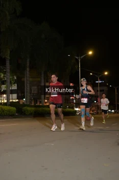 Runner Photo 1800244