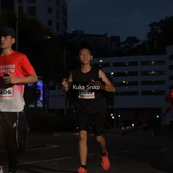 Runner Photo 1800278