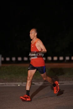 Runner Photo 1800427