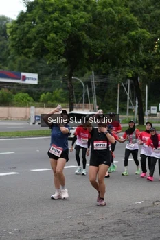 Runner Photo 1800546