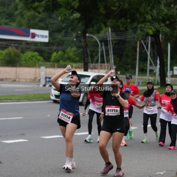Runner Photo 1800550