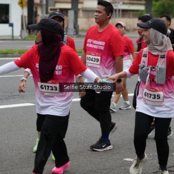 Runner Photo 1800898