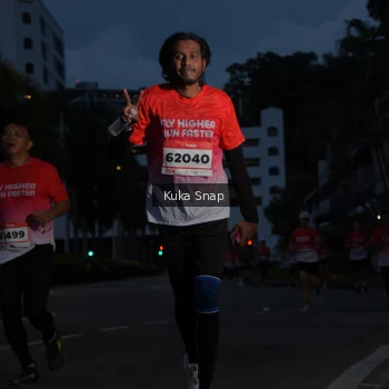 Runner Photo 1801330