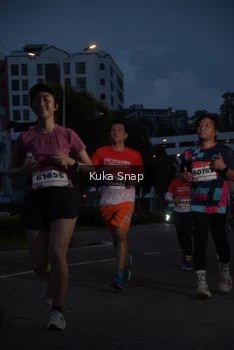 Runner Photo 1801775