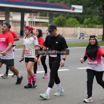 Runner Photo 1801823