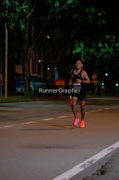 Runner Photo 1802012