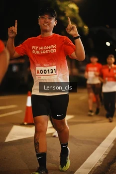 Runner Photo 1802130