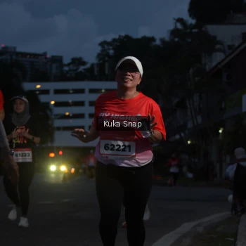 Runner Photo 1802140