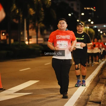 Runner Photo 1802324