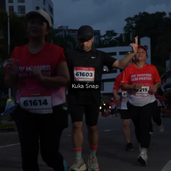 Runner Photo 1802684