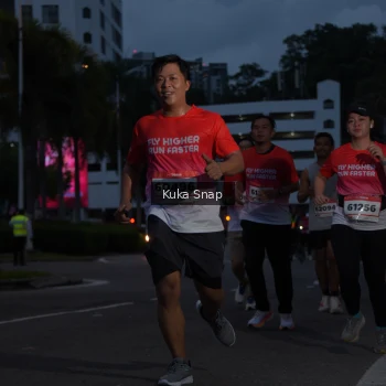 Runner Photo 1802721