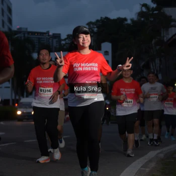 Runner Photo 1802740