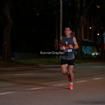 Runner Photo 1802931