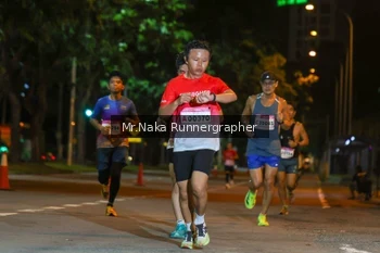 Runner Photo 1803002
