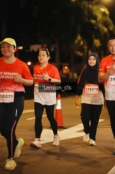 Runner Photo 1803024