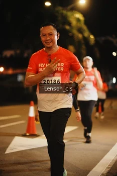 Runner Photo 1803031