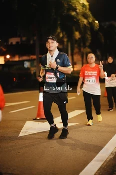 Runner Photo 1803075