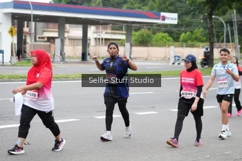 Runner Photo 1803503