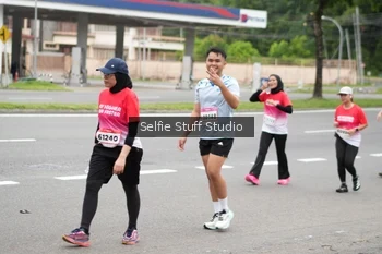 Runner Photo 1803530