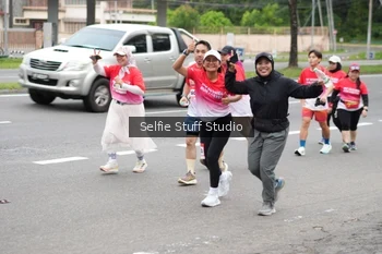 Runner Photo 1804200