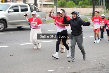 Runner Photo 1804236