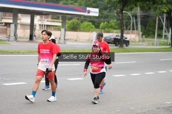 Runner Photo 1804324