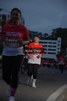 Runner Photo 1804329