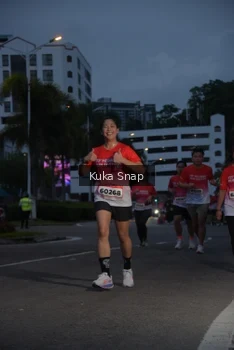 Runner Photo 1804359