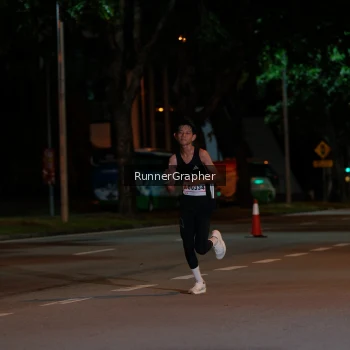 Runner Photo 1804744