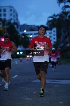 Runner Photo 1804819