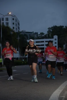 Runner Photo 1804904