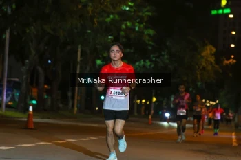 Runner Photo 1805013