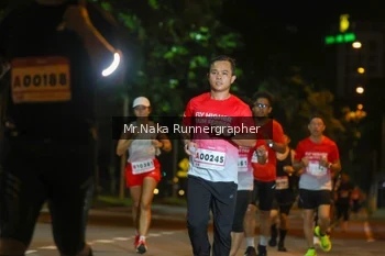 Runner Photo 1805706