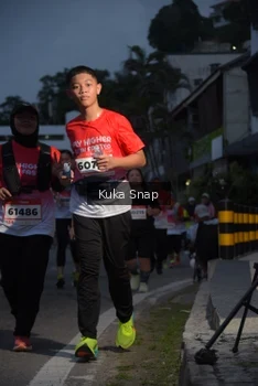 Runner Photo 1805826