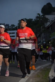 Runner Photo 1805857