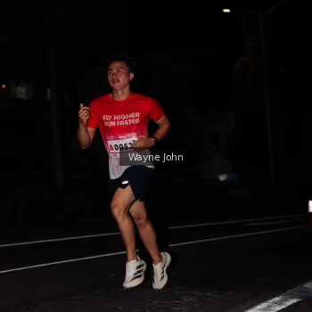 Runner Photo 1806192