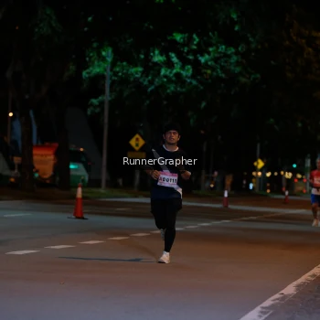 Runner Photo 1806669