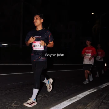 Runner Photo 1806710