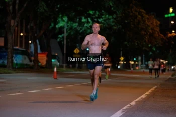 Runner Photo 1807365
