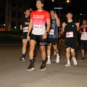 Runner Photo 1807985