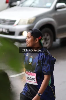 Runner Photo 1808734