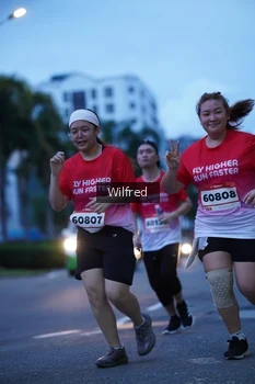 Runner Photo 1809670