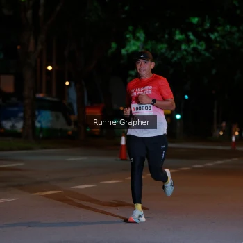 Runner Photo 1810220