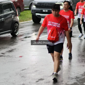 Runner Photo 1810441