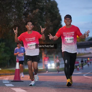 Runner Photo 1810819