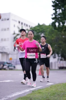 Runner Photo 1811071
